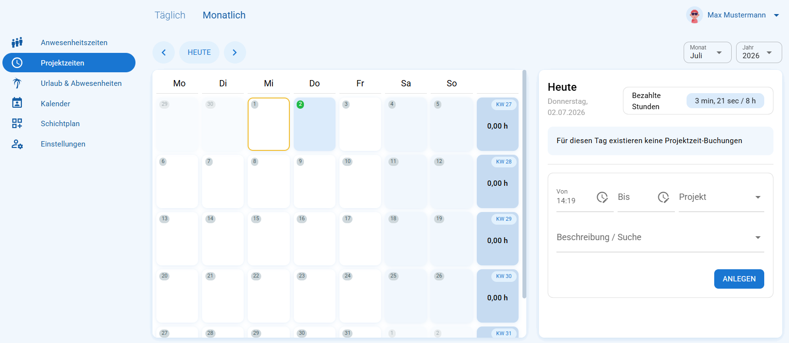 Tab „Monatlich“ mit Kalender, Wochensummen und Detailkarte für den ausgewählten Tag
